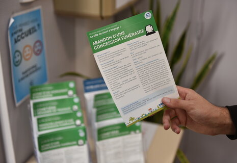 La certification Qualiville qui recompense les collectivites territoriales pour la qualite de la relation aux usagers a ete decernee par l'AFNOR a la Mairie de Niort
