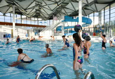Séance d'aqua-training à la piscine des Fraignes à Chauray