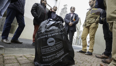 Expérimentation de la collecte en sacs colline Saint-André à Niort ©Darri